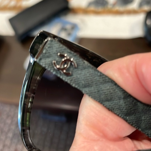 Gorgeous Chanel Sunglasses 🕶️ - Picture 4 of 14